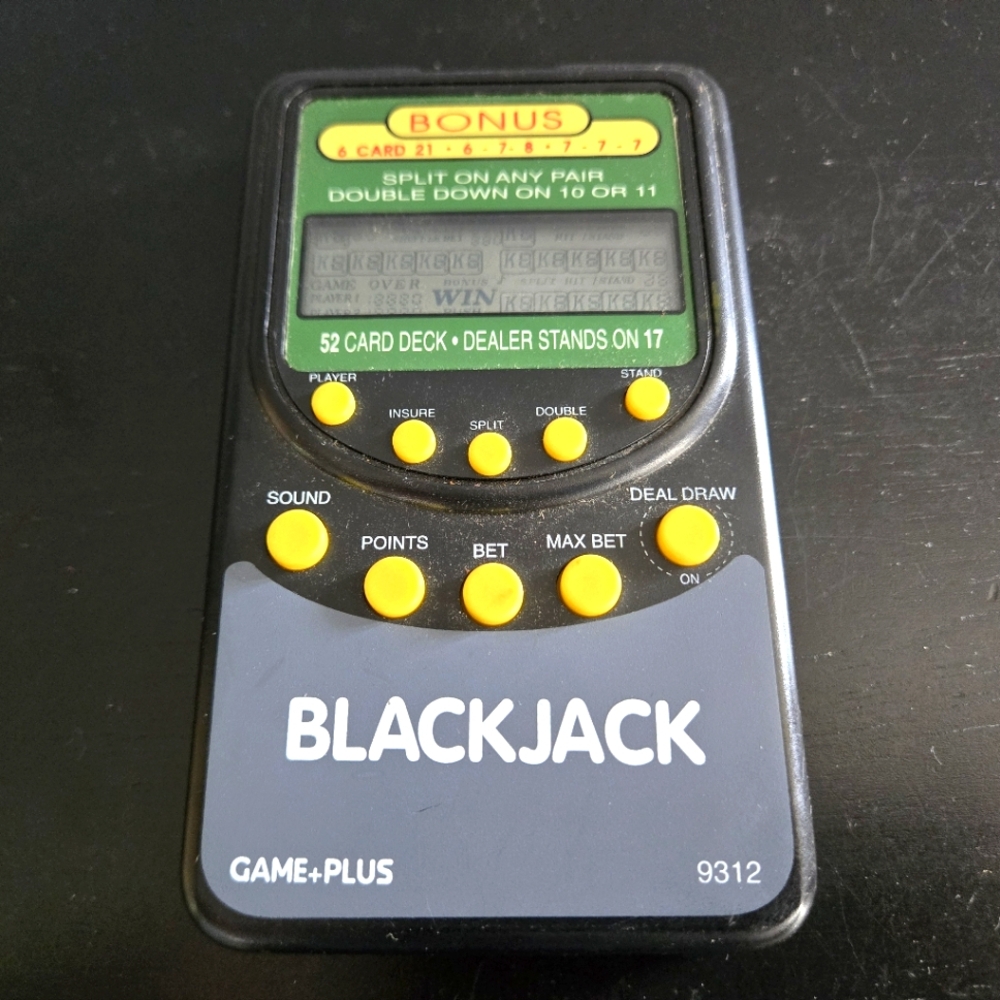GAME + PLUS BLACKJACK ELECTRONIC HANDHELD BLACK JACK CASINO CARD TRAVEL GAME